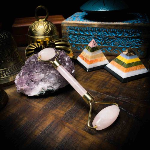 Rose Quartz Roller with pyramids and amethyst